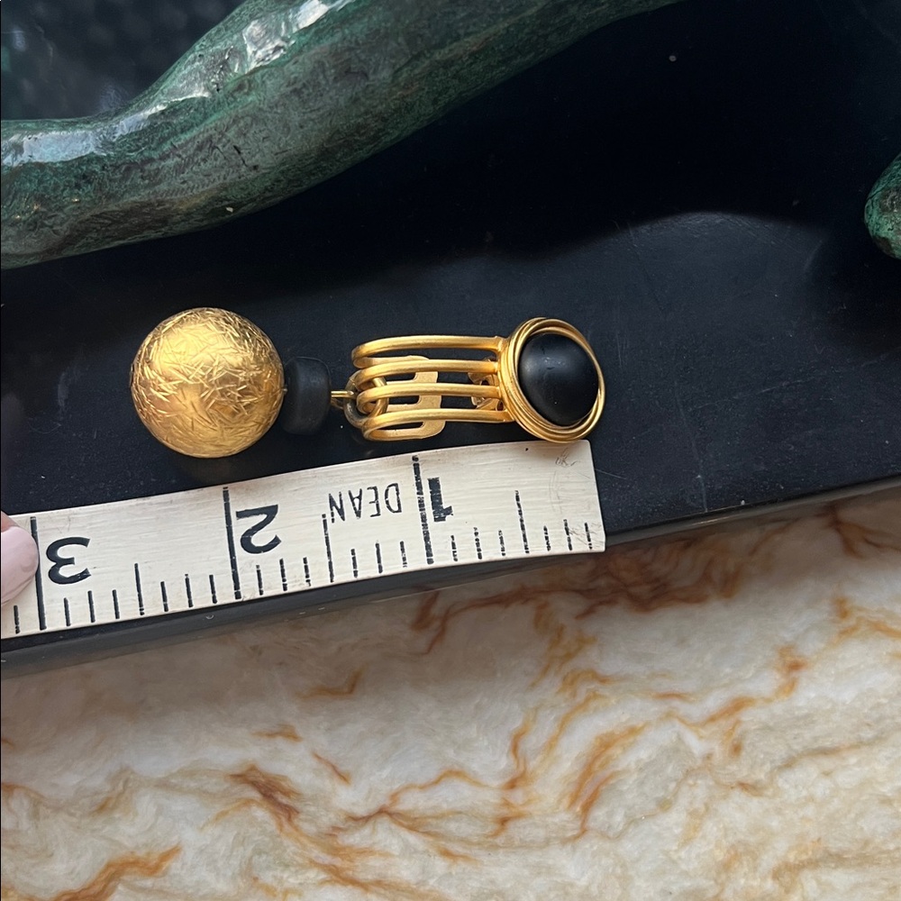 Gold Earrings by - Picture 8 of 8